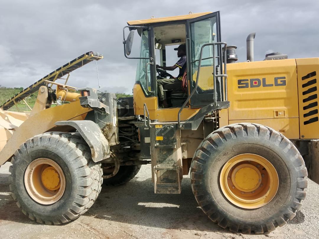 Grader Actively Supporting Site Operations (4th May)